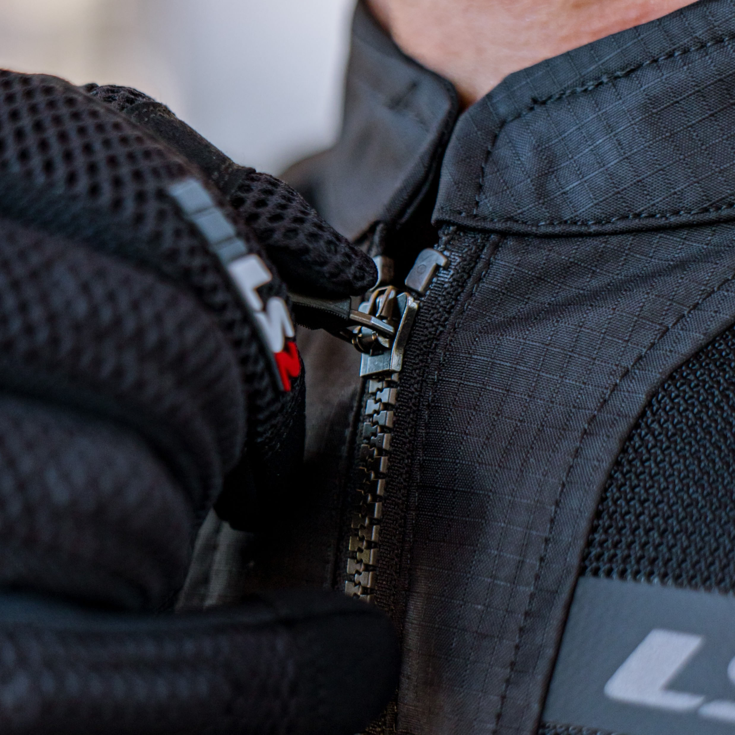 Campera Ls2 Garda Air Hombre Negra / Rojo